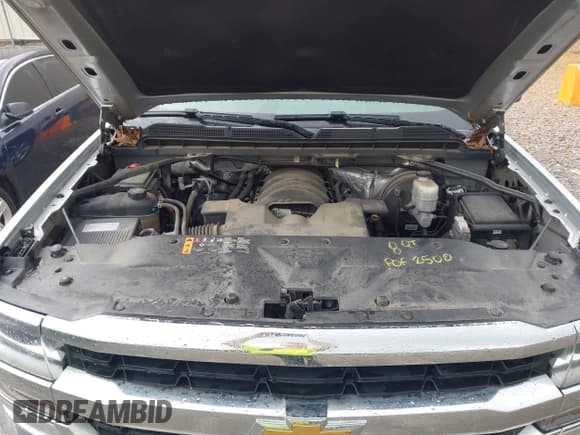 ✅ 2018 Chevrolet Silverado 1500 LT • VIN: 1GCPCREC2JF216332 • Lot: 42790355. Wystawiony na IAAI z przebiegiem 144 218 mil. Bezpłatny archiwum sprzedaży aukcyjnych z USA i szczegółowy raport historii pojazdu na DreamBid. Zdjęcie 10.