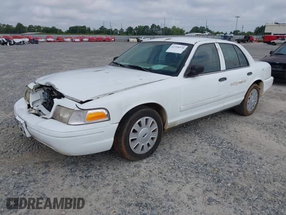 ✅ 2009 Ford Police Interceptor • VIN: 2FAHP71V39X112524 • Lot: 42358570. Listed on IAAI with Not provided. Free auction sales archive from the USA and detailed vehicle history report at DreamBid. Image 17.