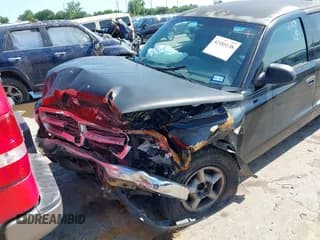 ✅ 1999 Dodge Dakota SLT • VIN: 1B7GL22Y1XS247515 • Lot: 42185138. Wystawiony na IAAI z przebiegiem Nie podano. Bezpłatny archiwum sprzedaży aukcyjnych z USA i szczegółowy raport historii pojazdu na DreamBid. Zdjęcie 6.