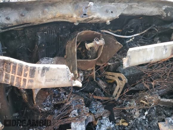 ✅ 2023 Rivian R1S Adventure • VIN: 7PDSGABA7PN009929 • Lot: 60833324. Wystawiony na Copart z przebiegiem Nie podano. Bezpłatny archiwum sprzedaży aukcyjnych z USA i szczegółowy raport historii pojazdu na DreamBid. Zdjęcie 9.