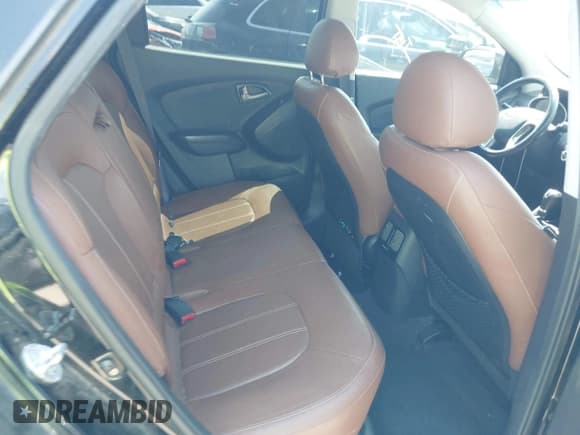 ✅ 2015 Hyundai Tucson SE • VIN: KM8JU3AG6FU117715 • Lot: 43180706. Listed on IAAI with 121,250 mi. Free auction sales archive from the USA and detailed vehicle history report at DreamBid. Image 8.