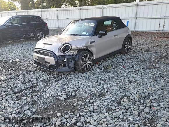 ✅ 2024 MINI Convertible Cooper S • VIN: WMW43DL08R3S21415 • Lot: 66427165. Wystawiony na Copart z przebiegiem 6 155 mil. Bezpłatny archiwum sprzedaży aukcyjnych z USA i szczegółowy raport historii pojazdu na DreamBid. Zdjęcie 13.