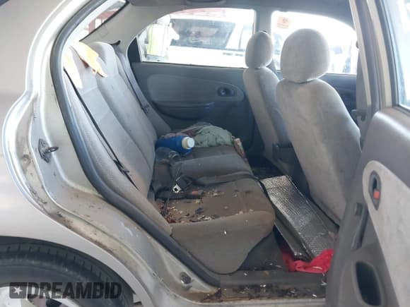 ✅ 2000 Kia Sephia • VIN: KNAFB121XY5905566 • Лот: 41755491. Опубликован ранее на IAAI с пробегом Не указан. Бесплатный доступ к архиву аукционных продаж из США и подробный отчёт об истории автомобиля на DreamBid. Изображение 8.