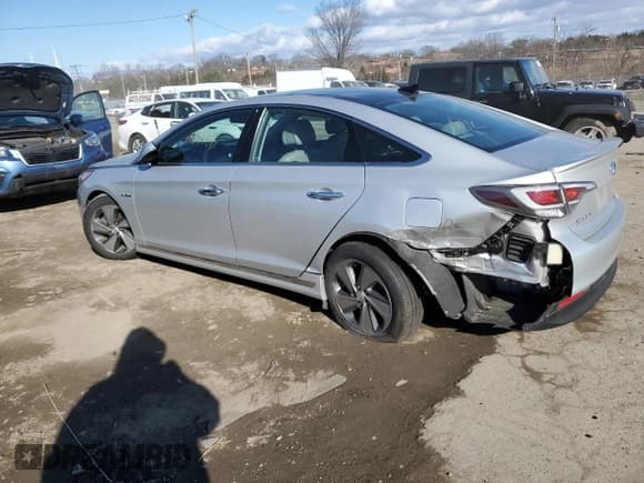✅ 2016 Hyundai Sonata Limited • VIN: KMHE34L17GA019394 • Lot: 39476483. Listed on Copart with 44,408 mi. Free auction sales archive from the USA and detailed vehicle history report at DreamBid. Image 2.