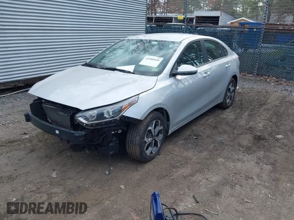 ✅ 2021 Kia Forte LXS • VIN: 3KPF24AD6ME370640 • Lot: 41900460. Listed on IAAI with 42,924 mi. Free auction sales archive from the USA and detailed vehicle history report at DreamBid. Image 17.