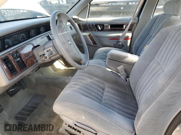 ✅ 1993 Buick Regal • VIN: 2G4WB54TXP1424270 • Lot: 41926734. Wystawiony na Copart z przebiegiem 114 102 mil. Bezpłatny archiwum sprzedaży aukcyjnych z USA i szczegółowy raport historii pojazdu na DreamBid. Zdjęcie 7.