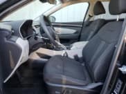 ✅ 2024 Hyundai Tucson SEL • VIN: 5NMJB3DEXRH316959 • Lot: 75804894. Wystawiony na Copart z przebiegiem 25 240 mil. Bezpłatny archiwum sprzedaży aukcyjnych z USA i szczegółowy raport historii pojazdu na DreamBid. Zdjęcie 7.