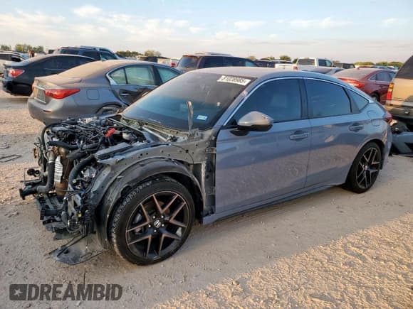 ✅ 2024 Honda Civic Sport Touring • VIN: 19XFL1H84RE028440 • Lot: 81028985. Listed on Copart with 25,416 mi. Free auction sales archive from the USA and detailed vehicle history report at DreamBid. Image 1.