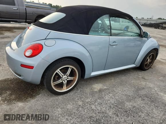 ✅ 2010 Volkswagen Beetle • VIN: 3VWRW3AL9AM004690 • Лот: 63482585. Опубликован ранее на Copart с пробегом 131 762 миль. Бесплатный доступ к архиву аукционных продаж из США и подробный отчёт об истории автомобиля на DreamBid. Изображение 3.