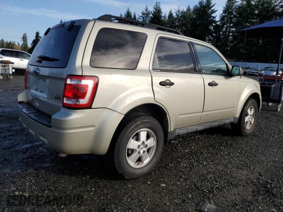 ✅ 2012 Ford Escape XLT • VIN: 1FMCU9DG4CKA22956 • Lot: 91821685. Wystawiony na Copart z przebiegiem 156 022 mil. Bezpłatny archiwum sprzedaży aukcyjnych z USA i szczegółowy raport historii pojazdu na DreamBid. Zdjęcie 3.
