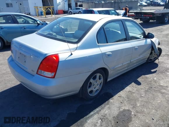 ✅ 2002 Hyundai Elantra GLS • VIN: KMHDN45D02U432956 • Lot: 41755127. Wystawiony na IAAI z przebiegiem 99 210 mil. Bezpłatny archiwum sprzedaży aukcyjnych z USA i szczegółowy raport historii pojazdu na DreamBid. Zdjęcie 4.