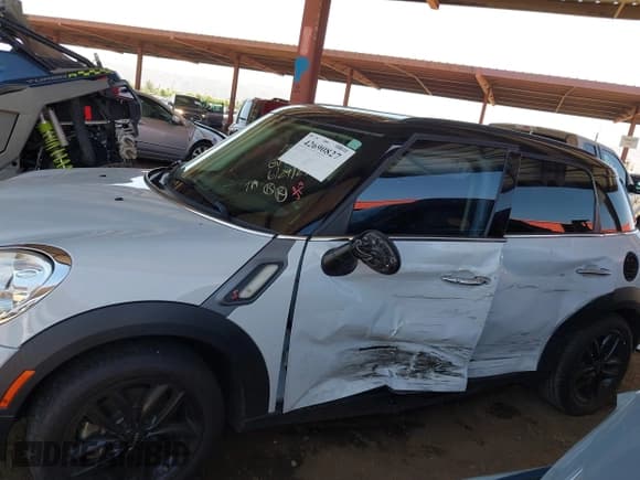 ✅ 2013 MINI Countryman S • VIN: WMWZC3C54DWP24250 • Lot: 42690827. Wystawiony na IAAI z przebiegiem 87 353 mil. Bezpłatny archiwum sprzedaży aukcyjnych z USA i szczegółowy raport historii pojazdu na DreamBid. Zdjęcie 14.