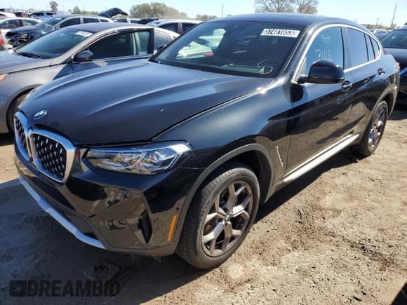 ✅ 2023 BMW X4 xDrive30i • VIN: 5UX33DT06P9P70764 • Lot: 37481653. Wystawiony na Copart z przebiegiem 3 448 mil. Bezpłatny archiwum sprzedaży aukcyjnych z USA i szczegółowy raport historii pojazdu na DreamBid. Zdjęcie 1.