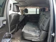 ✅ 2019 Chevrolet Suburban LT • VIN: 1GNSKHKC3KR393779 • Lot: 71655424. Wystawiony na Copart z przebiegiem 108 440 mil. Bezpłatny archiwum sprzedaży aukcyjnych z USA i szczegółowy raport historii pojazdu na DreamBid. Zdjęcie 11.