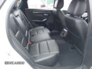 ✅ 2018 Chevrolet Impala LT • VIN: 2G1105S30J9102388 • Lot: 43578417. Wystawiony na IAAI z przebiegiem 66 165 mil. Bezpłatny archiwum sprzedaży aukcyjnych z USA i szczegółowy raport historii pojazdu na DreamBid. Zdjęcie 8.