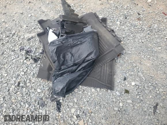 ✅ 2020 Chevrolet Silverado 1500 RST • VIN: 3GCUYEED0LG376040 • Lot: 71084174. Wystawiony na Copart z przebiegiem 90 108 mil. Bezpłatny archiwum sprzedaży aukcyjnych z USA i szczegółowy raport historii pojazdu na DreamBid. Zdjęcie 14.