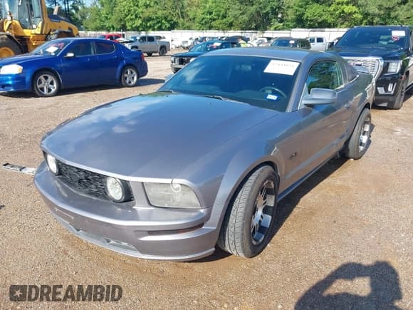 ✅ 2006 Ford Mustang GT Deluxe • VIN: 1ZVHT82HX65120389 • Lot: 42444034. Listed on IAAI with 183,468 mi. Free auction sales archive from the USA and detailed vehicle history report at DreamBid. Image 2.