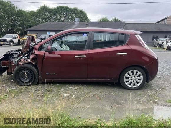 ✅ 2017 Nissan LEAF S • VIN: 1N4BZ0CP5HC304996 • Lot: 43063169. Wystawiony na IAAI z przebiegiem Nie podano. Bezpłatny archiwum sprzedaży aukcyjnych z USA i szczegółowy raport historii pojazdu na DreamBid. Zdjęcie 14.