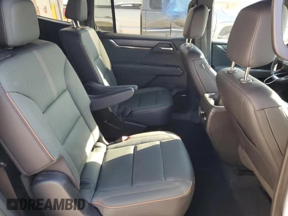 ✅ 2024 GMC Acadia AWD AT4 • VIN: 1GKENPKS7RJ248353 • Lot: 81758275. Wystawiony na Copart z przebiegiem 20 502 mil. Bezpłatny archiwum sprzedaży aukcyjnych z USA i szczegółowy raport historii pojazdu na DreamBid. Zdjęcie 11.