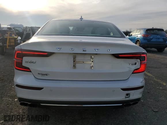 ✅ 2021 Volvo S60 Inscription • VIN: 7JRA22TL8MG096829 • Lot: 81316364. Listed on Copart with 40,169 mi. Free auction sales archive from the USA and detailed vehicle history report at DreamBid. Image 6.