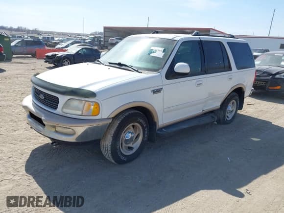 ✅ 1998 Ford Expedition XLT • VIN: 1FMPU18L6WLA67373 • Lot: 41786793. Wystawiony na IAAI z przebiegiem 170 949 mil. Bezpłatny archiwum sprzedaży aukcyjnych z USA i szczegółowy raport historii pojazdu na DreamBid. Zdjęcie 2.