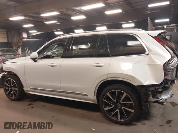 ✅ 2023 Volvo XC90 Plus • VIN: YV4062PN1P1985051 • Лот: 41890979. Опубликован ранее на IAAI с пробегом 60 922 миль. Бесплатный доступ к архиву аукционных продаж из США и подробный отчёт об истории автомобиля на DreamBid. Изображение 15.