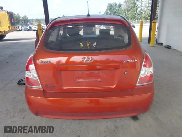 ✅ 2009 Hyundai Accent GS • VIN: KMHCM36C99U115637 • Лот: 43189271. Опубликован ранее на IAAI с пробегом 97 992 миль. Бесплатный доступ к архиву аукционных продаж из США и подробный отчёт об истории автомобиля на DreamBid. Изображение 16.