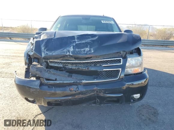 ✅ 2012 Chevrolet Suburban LT • VIN: 1GNSCJE09CR308029 • Lot: 81878375. Wystawiony na Copart z przebiegiem 76 020 mil. Bezpłatny archiwum sprzedaży aukcyjnych z USA i szczegółowy raport historii pojazdu na DreamBid. Zdjęcie 5.