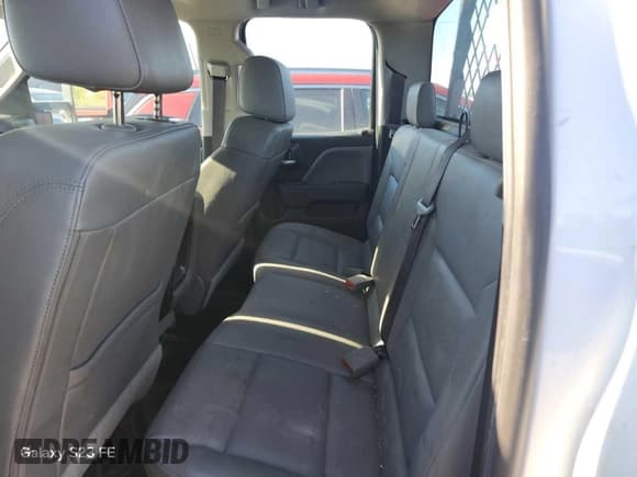 ✅ 2018 Chevrolet Silverado 1500 Work Truck • VIN: 1GCVKNEHXJZ339048 • Lot: 43721980. Wystawiony na IAAI z przebiegiem 112 037 mil. Bezpłatny archiwum sprzedaży aukcyjnych z USA i szczegółowy raport historii pojazdu na DreamBid. Zdjęcie 22.