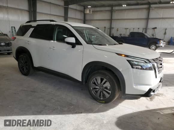 2024 Nissan Pathfinder SV with VIN 5N1DR3BAXRC297459, listed as a Copart auction lot 90979305 with 32,984 mi miles and Clean title. Bid and sale history available at DreamBid. Image 4.