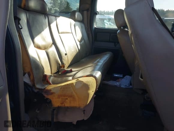 ✅ 2005 Chevrolet Silverado 2500HD LS • VIN: 1GCHK29U05E326924 • Лот: 43746774. Опубликован ранее на IAAI с пробегом 212 811 миль. Бесплатный доступ к архиву аукционных продаж из США и подробный отчёт об истории автомобиля на DreamBid. Изображение 8.