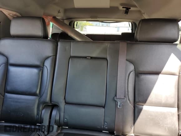 ✅ 2016 Chevrolet Suburban LT • VIN: 1GNSKHKCXGR257494 • Lot: 70998215. Wystawiony na Copart z przebiegiem Nie podano. Bezpłatny archiwum sprzedaży aukcyjnych z USA i szczegółowy raport historii pojazdu na DreamBid. Zdjęcie 10.