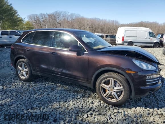 ✅ 2014 Porsche Cayenne • VIN: WP1AA2A22ELA96960 • Lot: 48517675. Listed on Copart with Not provided. Free auction sales archive from the USA and detailed vehicle history report at DreamBid. Image 4.