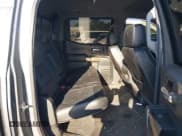 ✅ 2019 Chevrolet Silverado 1500 RST • VIN: 1GCUYEEDXKZ348261 • Lot: 43297200. Wystawiony na IAAI z przebiegiem 69 959 mil. Bezpłatny archiwum sprzedaży aukcyjnych z USA i szczegółowy raport historii pojazdu na DreamBid. Zdjęcie 8.