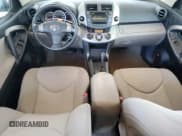 ✅ 2008 Toyota RAV4 Limited • VIN: JTMZK31V385020884 • Лот: 82073035. Опубликован ранее на Copart с пробегом 81 266 миль. Бесплатный доступ к архиву аукционных продаж из США и подробный отчёт об истории автомобиля на DreamBid. Изображение 8.