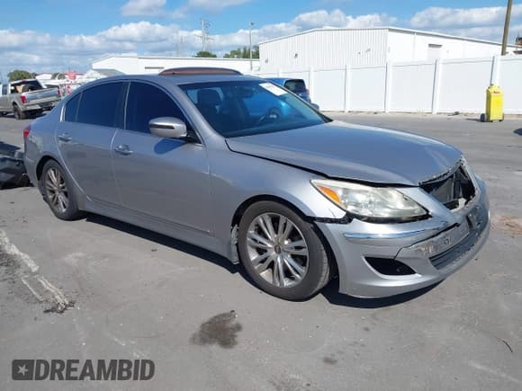 ✅ 2013 Hyundai Genesis 3.8L • VIN: KMHGC4DD6DU213250 • Lot: 43482397. Wystawiony na IAAI z przebiegiem 148 244 mil. Bezpłatny archiwum sprzedaży aukcyjnych z USA i szczegółowy raport historii pojazdu na DreamBid. Zdjęcie 1.