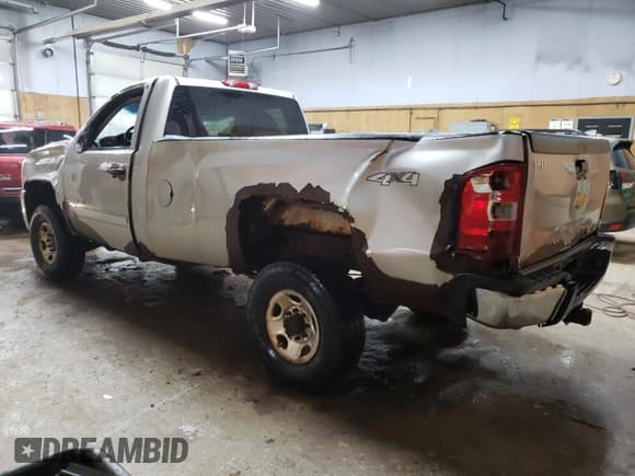 ✅ 2007 Chevrolet Silverado 2500HD 1LT • VIN: 1GCHK24627E563832 • Lot: 52731915. Wystawiony na Copart z przebiegiem 254 371 mil. Bezpłatny archiwum sprzedaży aukcyjnych z USA i szczegółowy raport historii pojazdu na DreamBid. Zdjęcie 2.