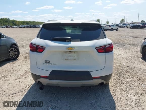 ✅ 2020 Chevrolet Blazer LT • VIN: 3GNKBJR47LS615194 • Лот: 43146244. Опубликован ранее на IAAI с пробегом 121 937 миль. Бесплатный доступ к архиву аукционных продаж из США и подробный отчёт об истории автомобиля на DreamBid. Изображение 17.