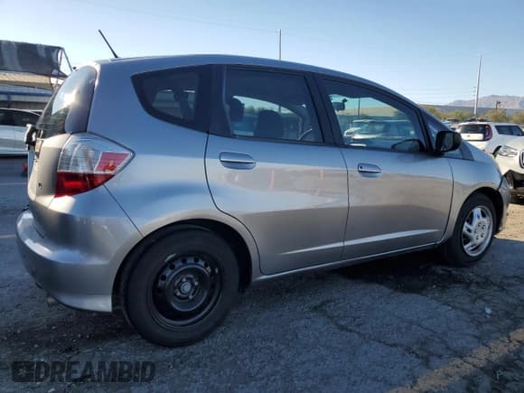 ✅ 2009 Honda Fit • VIN: JHMGE88289S072150 • Lot: 84622435. Listed on Copart with 115,962 mi. Free auction sales archive from the USA and detailed vehicle history report at DreamBid. Image 3.