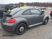 ✅ 2014 Volkswagen Beetle 2.5L • VIN: 3VWJP7ATXEM627288 • Lot: 43653422. Wystawiony na IAAI z przebiegiem 331 072 mil. Bezpłatny archiwum sprzedaży aukcyjnych z USA i szczegółowy raport historii pojazdu na DreamBid. Zdjęcie 4.