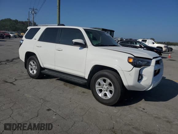 ✅ 2021 Toyota 4Runner SR5 • VIN: JTEMU5JR6M5941280 • Lot: 81087595. Wystawiony na Copart z przebiegiem 81 533 mil. Bezpłatny archiwum sprzedaży aukcyjnych z USA i szczegółowy raport historii pojazdu na DreamBid. Zdjęcie 4.