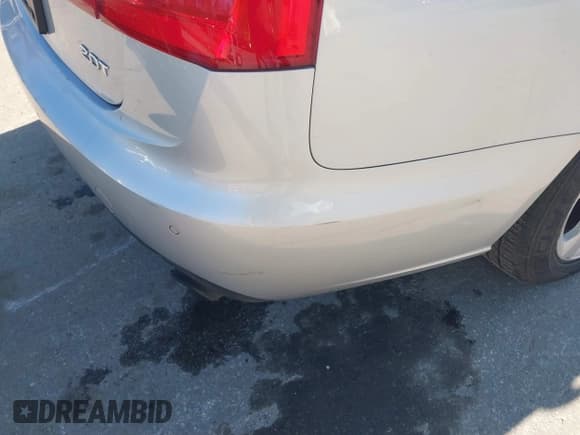 ✅ 2012 Audi A6 Premium Plus • VIN: WAUDFAFC6CN142042 • Лот: 41860858. Опубликован ранее на IAAI с пробегом 181 586 миль. Бесплатный доступ к архиву аукционных продаж из США и подробный отчёт об истории автомобиля на DreamBid. Изображение 15.