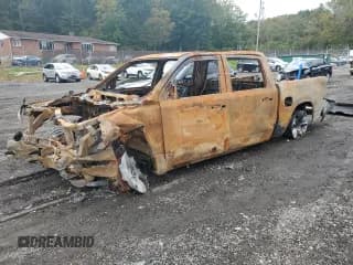 ✅ 2022 Ram 1500 Big Horn • VIN: 1C6RRFFG1NN324211 • Lot: 69800795. Wystawiony na Copart z przebiegiem Nie podano. Bezpłatny archiwum sprzedaży aukcyjnych z USA i szczegółowy raport historii pojazdu na DreamBid. Zdjęcie 1.