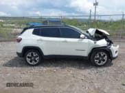 ✅ 2019 Jeep Compass Limited • VIN: 3C4NJDCB2KT704231 • Lot: 42175991. Wystawiony na IAAI z przebiegiem 70 892 mil. Bezpłatny archiwum sprzedaży aukcyjnych z USA i szczegółowy raport historii pojazdu na DreamBid. Zdjęcie 13.