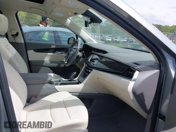 ✅ 2025 Cadillac XT6 FWD Premium Luxury • VIN: 1GYKPCRS4SZ129832 • Lot: 42032309. Wystawiony na IAAI z przebiegiem 639 mil. Bezpłatny archiwum sprzedaży aukcyjnych z USA i szczegółowy raport historii pojazdu na DreamBid. Zdjęcie 5.