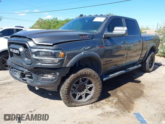 ✅ 2020 Ram 2500 Power Wagon • VIN: 3C6TR5EJ9LG226420 • Lot: 43454983. Wystawiony na IAAI z przebiegiem 79 896 mil. Bezpłatny archiwum sprzedaży aukcyjnych z USA i szczegółowy raport historii pojazdu na DreamBid. Zdjęcie 17.