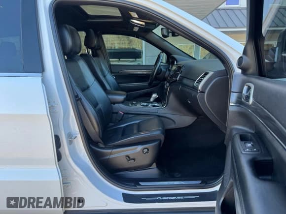 ✅ 2019 Jeep Grand Cherokee Limited • VIN: 1C4RJFBGXKC577010 • Лот: 91354315. Опубликован ранее на Copart с пробегом 129 473 миль. Бесплатный доступ к архиву аукционных продаж из США и подробный отчёт об истории автомобиля на DreamBid. Изображение 5.