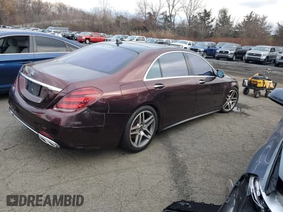 ✅ 2019 Mercedes-Benz S 560 • VIN: WDDUG8GB1KA425037 • Lot: 92037025. Wystawiony na Copart z przebiegiem 58 927 mil. Bezpłatny archiwum sprzedaży aukcyjnych z USA i szczegółowy raport historii pojazdu na DreamBid. Zdjęcie 3.