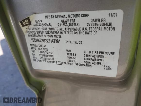 ✅ 2002 Chevrolet Silverado 2500HD LS • VIN: 1GCHK23U22F147301 • Lot: 43522784. Wystawiony na IAAI z przebiegiem 161 198 mil. Bezpłatny archiwum sprzedaży aukcyjnych z USA i szczegółowy raport historii pojazdu na DreamBid. Zdjęcie 9.