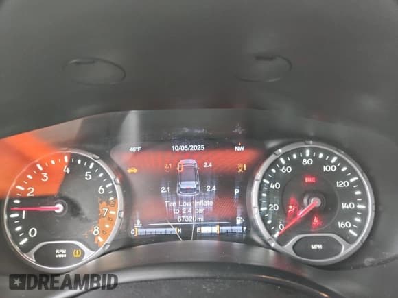 ✅ 2015 Jeep Renegade Trailhawk • VIN: ZACCJBCT6FPC46503 • Lot: 84776315. Wystawiony na Copart z przebiegiem 67 320 mil. Bezpłatny archiwum sprzedaży aukcyjnych z USA i szczegółowy raport historii pojazdu na DreamBid. Zdjęcie 9.